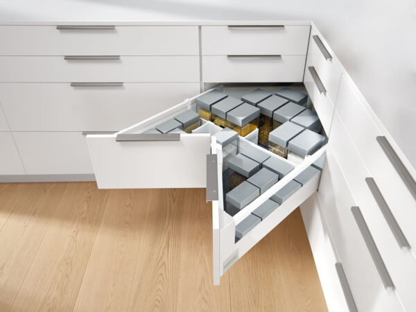 H-Box 9 - Image 2