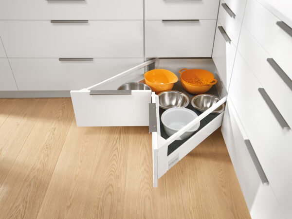 H-Box 9 - Image 3